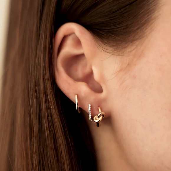 ✨ Dana Rebecca Designs DRD White Gold Diamond Huggies! (Second pair) ✨ - Picture 5 of 11